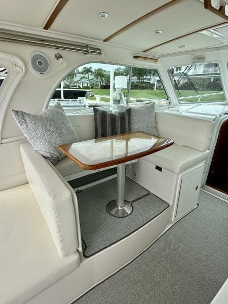 Back Cove 34 SHE'S A LADY - Cockpit Seating