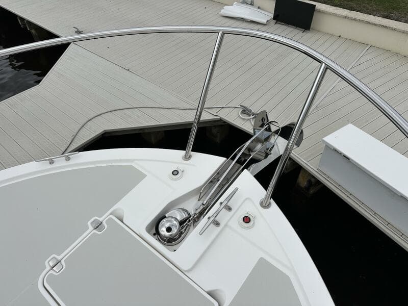 Back Cove 34 SHE'S A LADY - Exterior Bow Ground Tackle