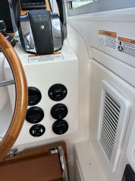 Back Cove 34 SHE'S A LADY - Helm