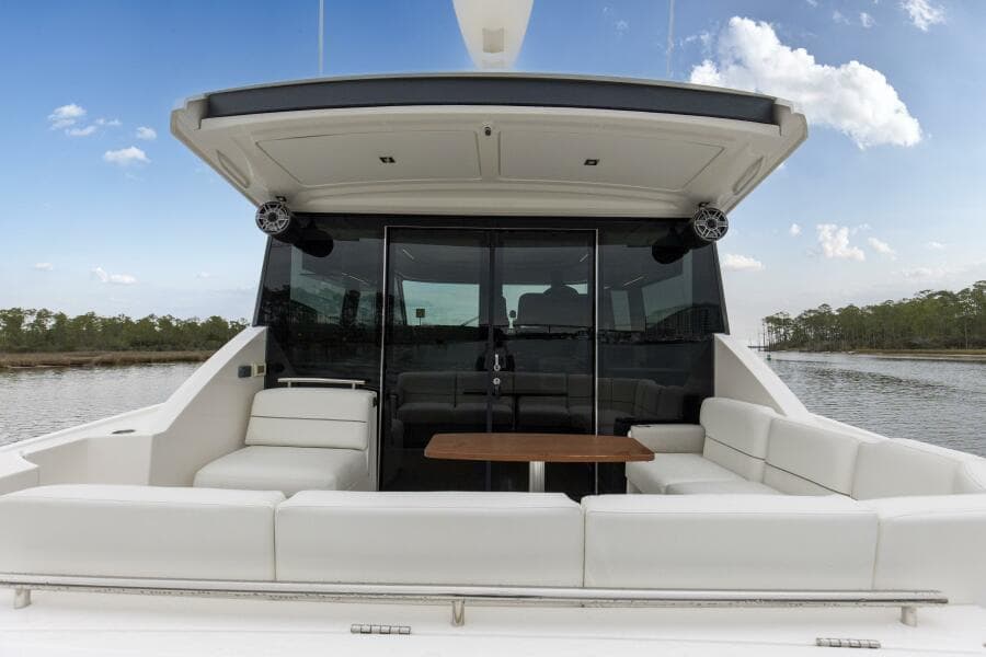 2019 Tiara Yachts C49 Coupe Rear Deck (5)