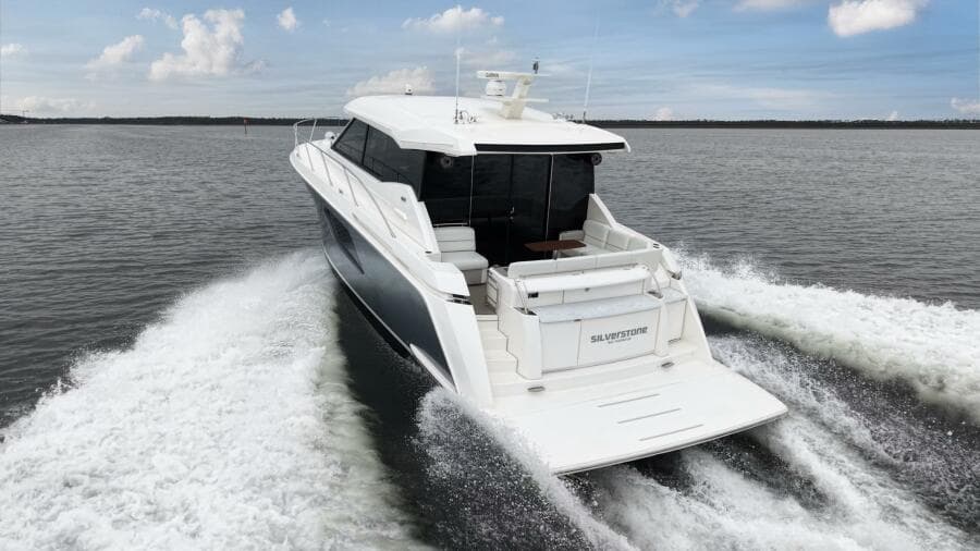2019 Tiara Yachts C49 Coupe Exterior Profiles (15)