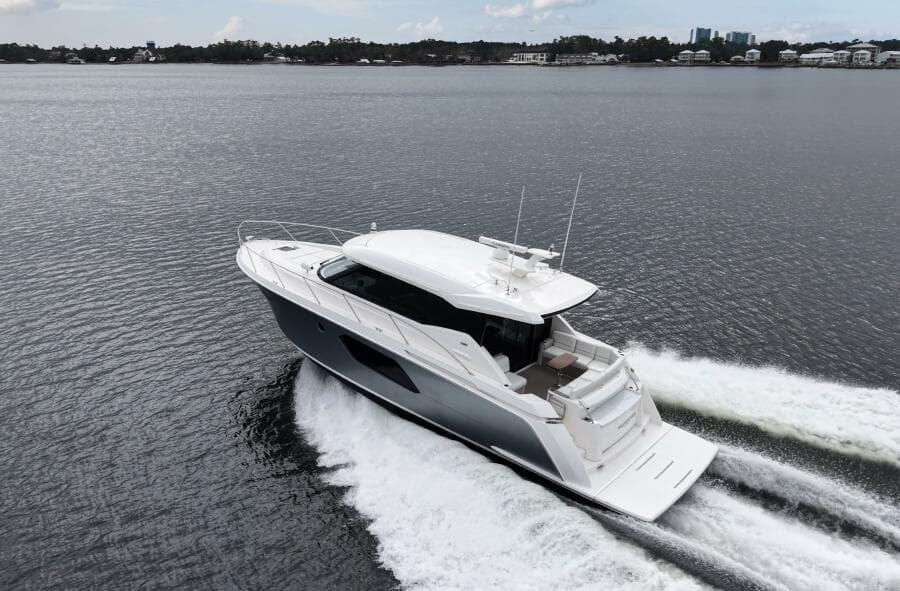 2019 Tiara Yachts C49 Coupe Exterior Profiles (10)