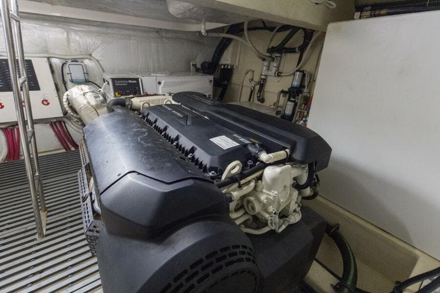 2019 Tiara Yachts C49 Coupe Engine Room (3)