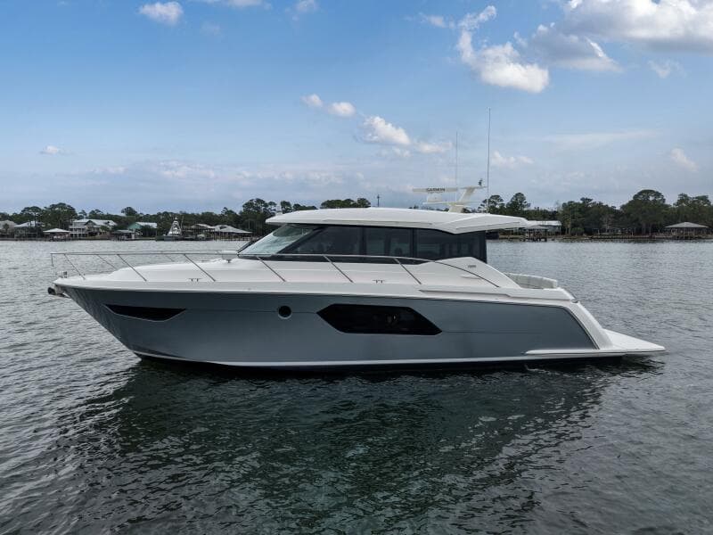 2019 Tiara Yachts C49 Coupe Exterior Profiles (8)