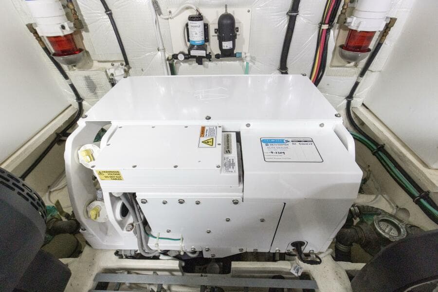 2019 Tiara Yachts C49 Coupe Engine Room (1)