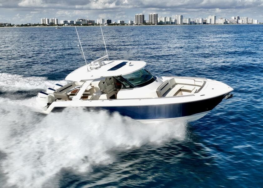 2023 Tiara Yachts 38 LS - Photo 4