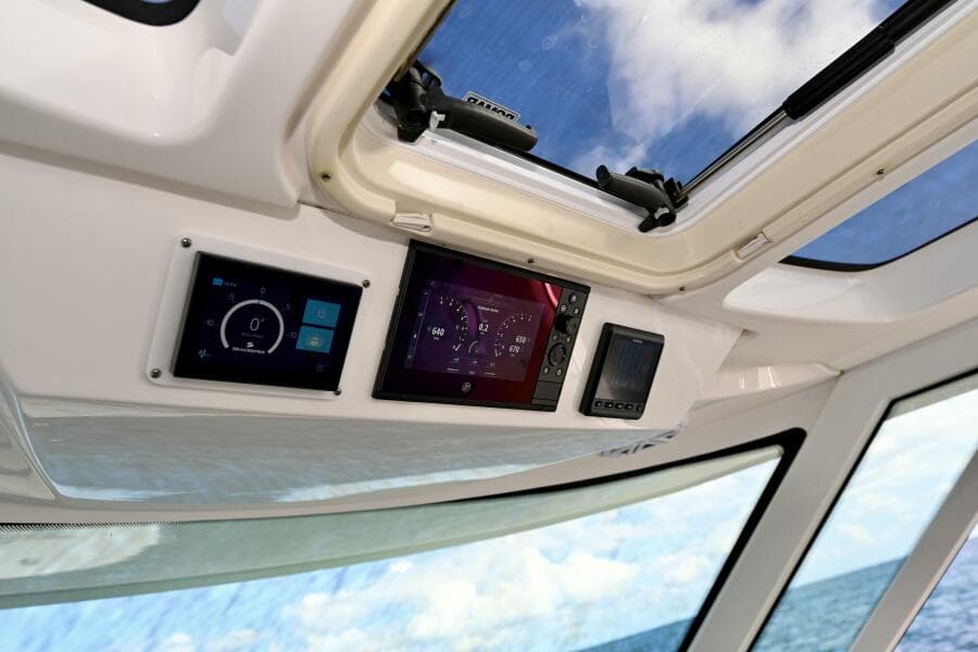 2023 Tiara Yachts 38 LS - Photo 14