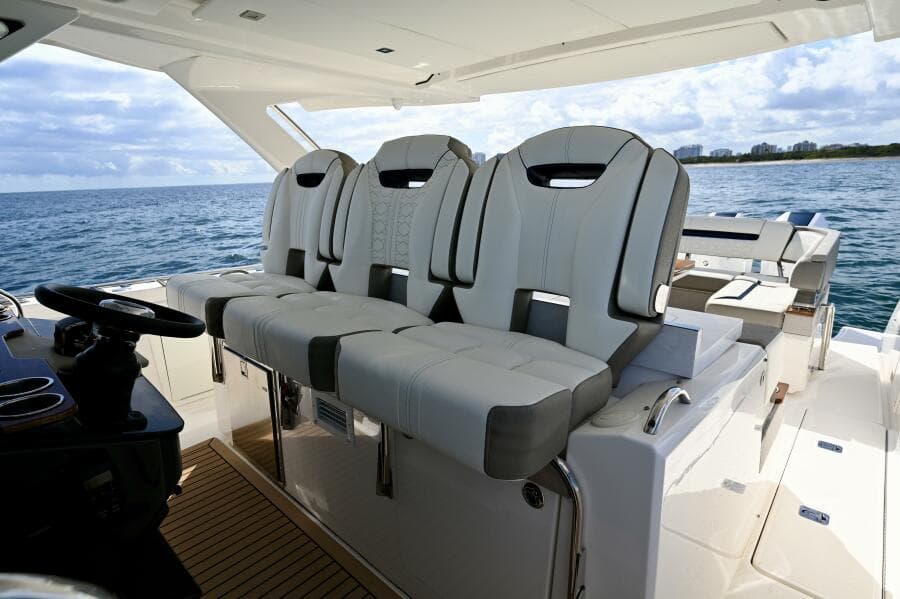 2023 Tiara Yachts 38 LS - Photo 15