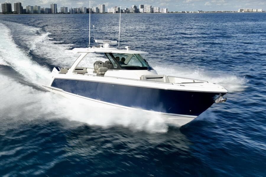 2023 Tiara Yachts 38 LS - Photo 3