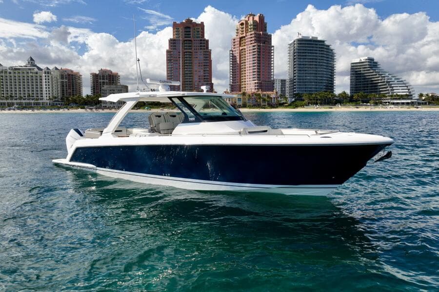 2023 Tiara Yachts 38 LS - Photo 29