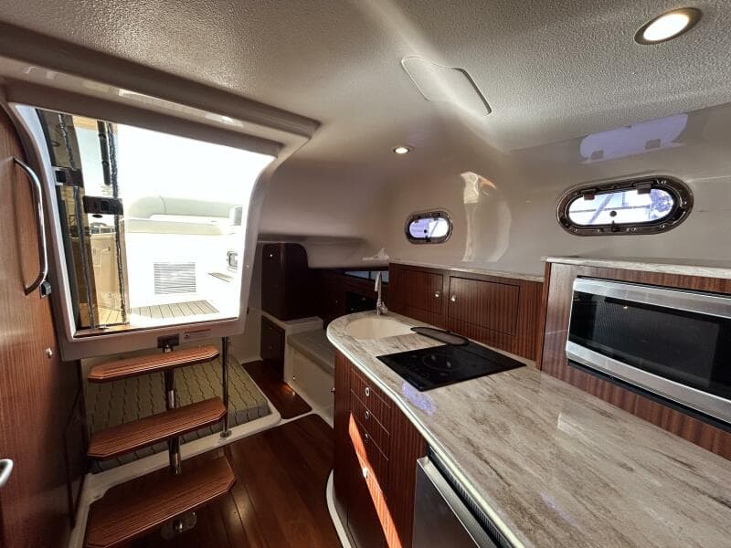 2018 Pursuit OS 385 Offshore