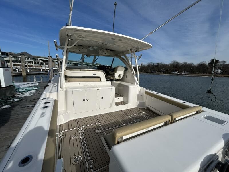 2018 Pursuit OS 385 Offshore