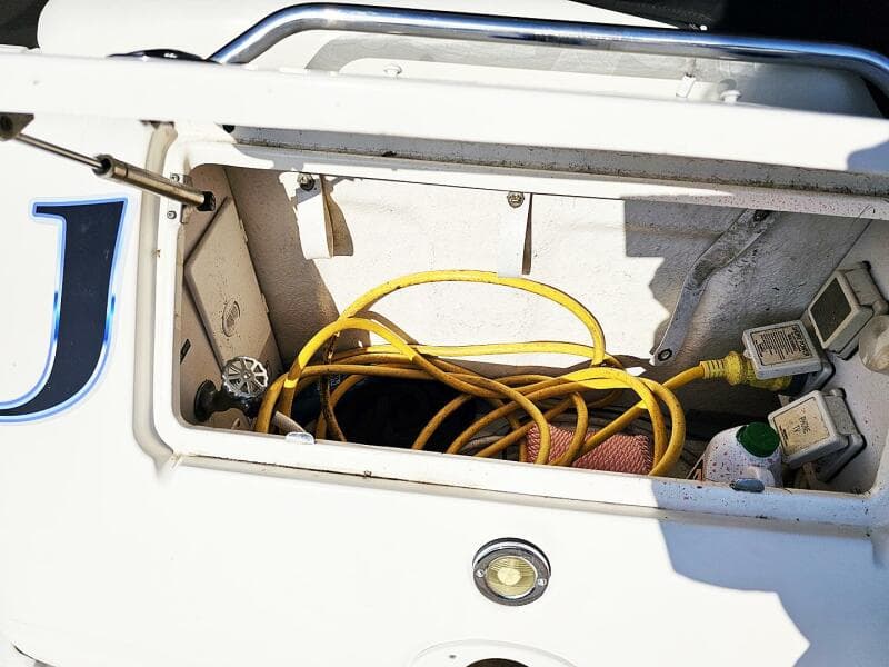 2004 Sea Ray 300 Sundancer - Photo 35