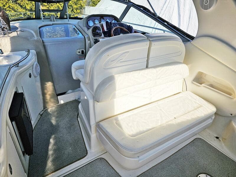 2004 Sea Ray 300 Sundancer - Photo 2