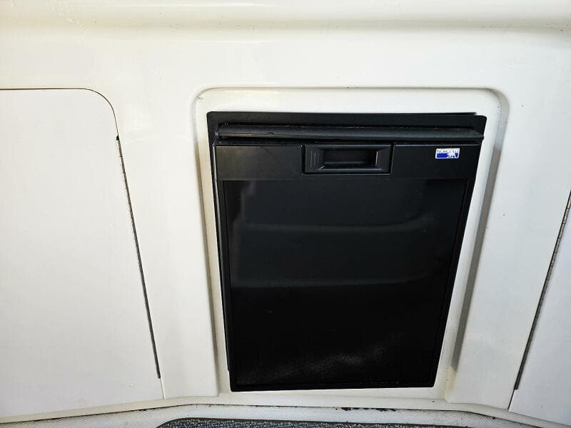 2004 Sea Ray 300 Sundancer - Photo 36