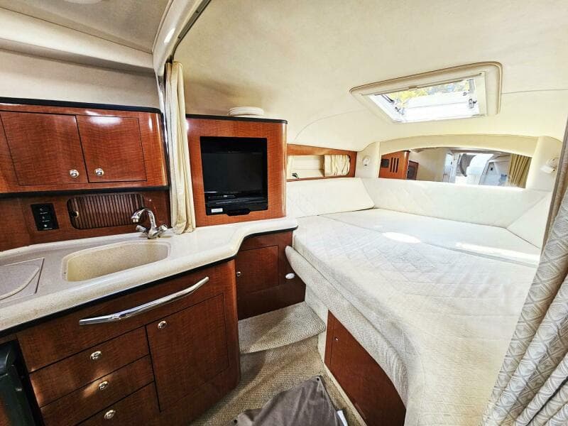 2004 Sea Ray 300 Sundancer - Photo 15