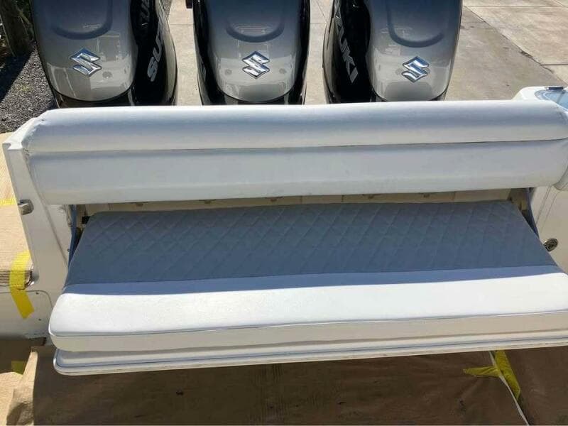 2016 Boston Whaler 350 Outrage