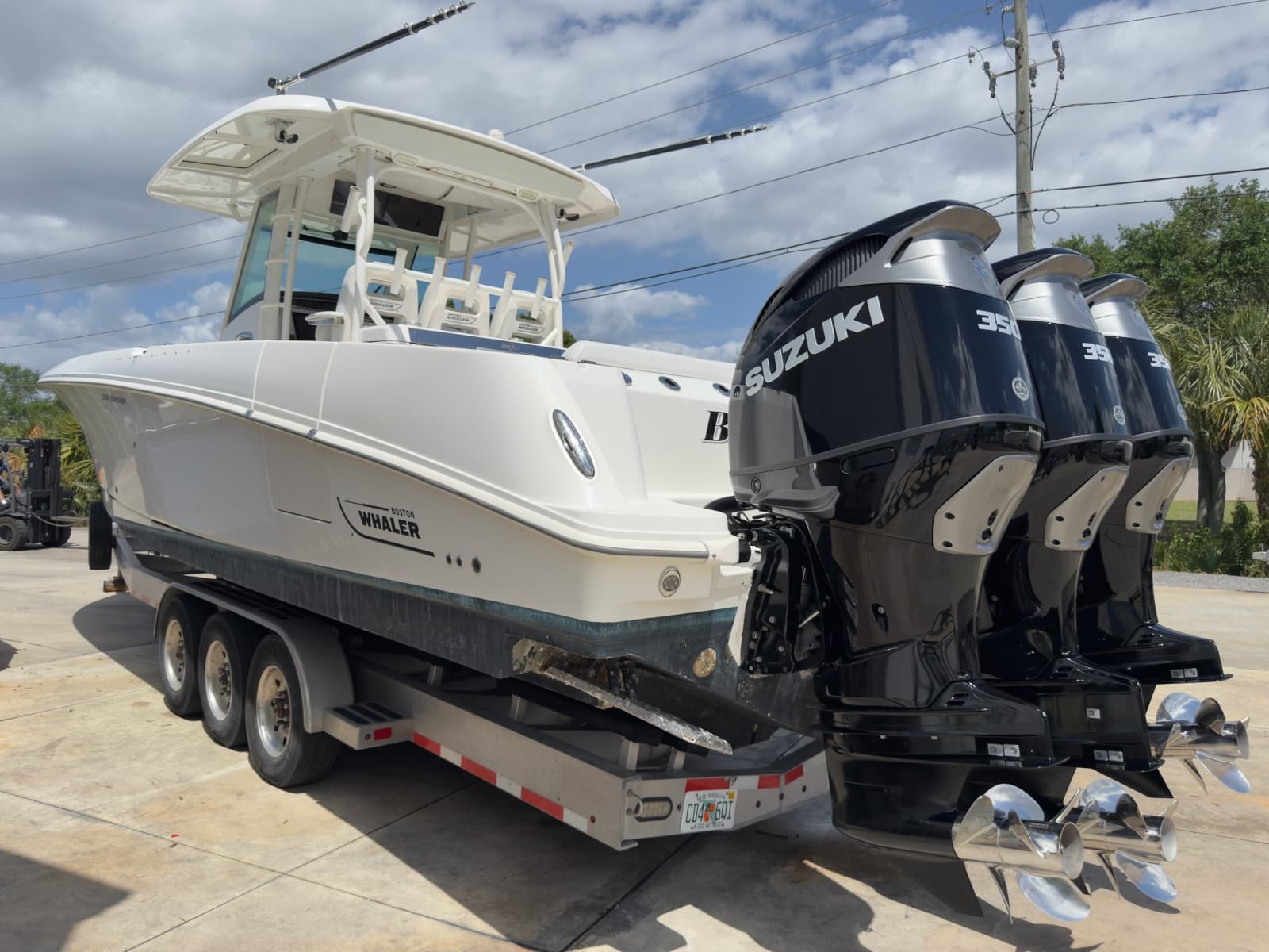 2016 Boston Whaler 350 Outrage