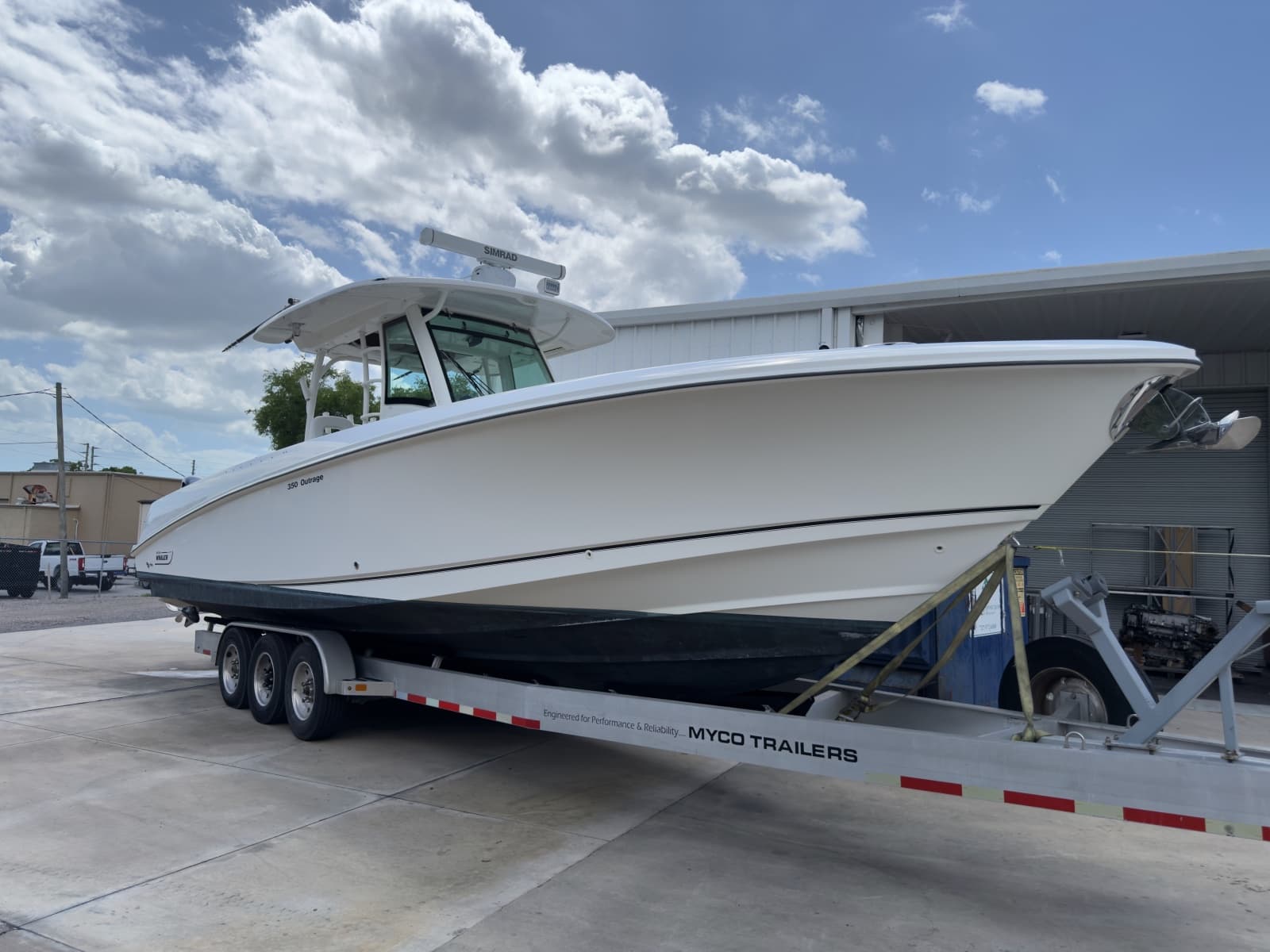 2016 Boston Whaler 350 Outrage