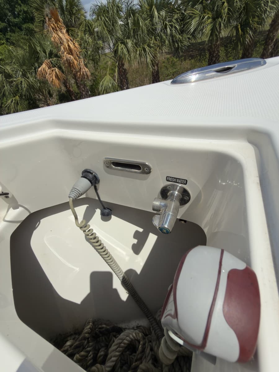 2016 Boston Whaler 350 Outrage