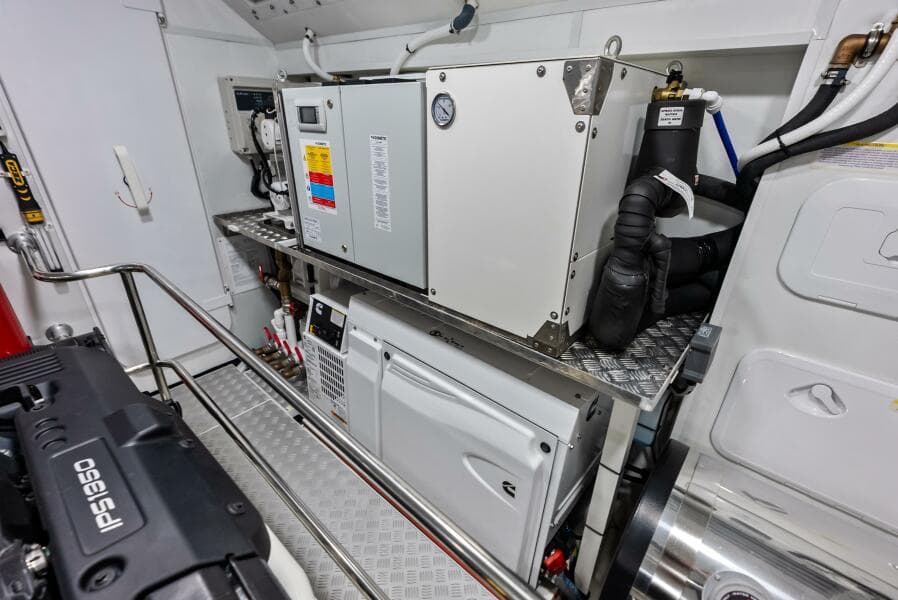 2025 Absolute 75 Navetta