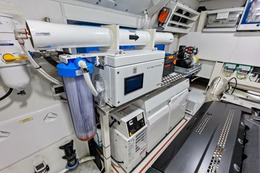 2025 Absolute 75 Navetta