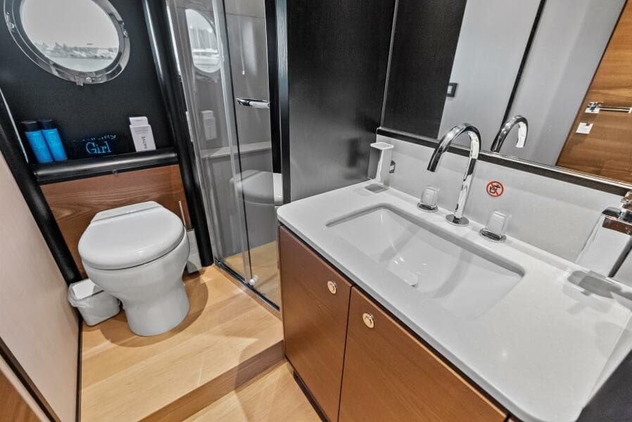 2025 Absolute 75 Navetta