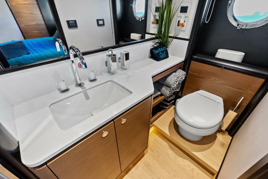 2025 Absolute 75 Navetta