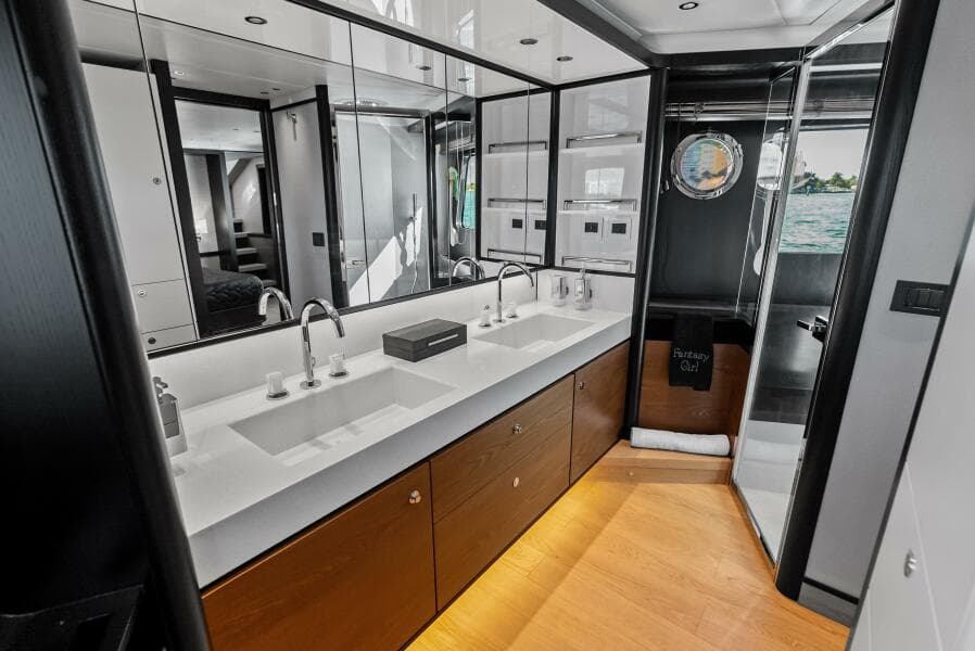 2025 Absolute 75 Navetta