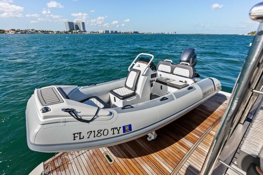 2025 Absolute 75 Navetta