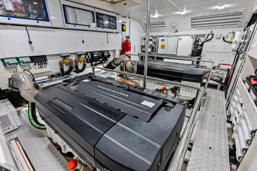 2025 Absolute 75 Navetta