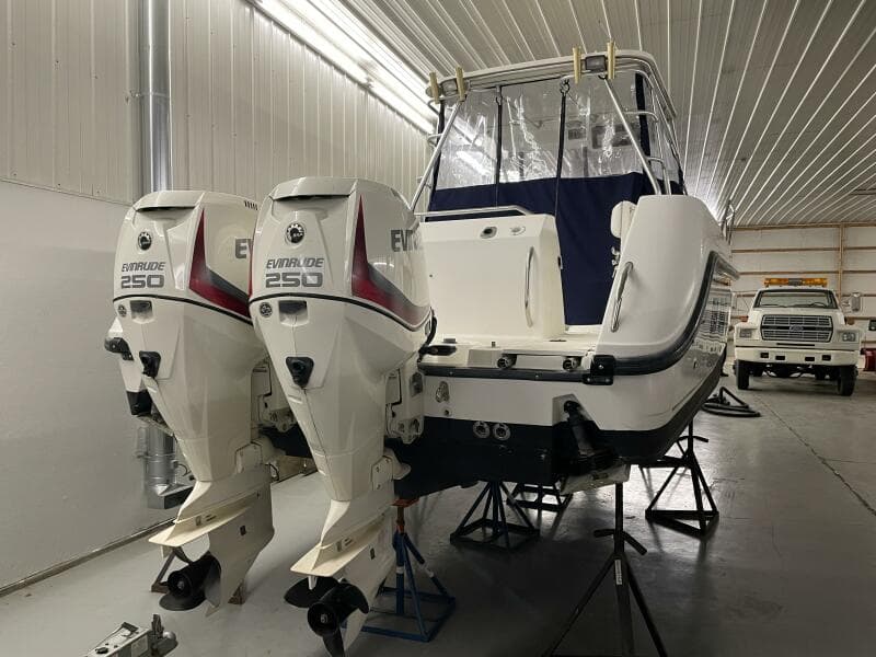 2000 Boston Whaler 280 Conquest