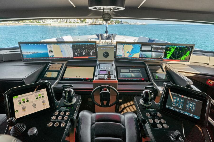 2023 Pershing GTX Motoryacht