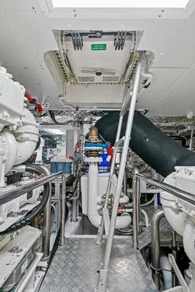 2023 Pershing GTX Motoryacht