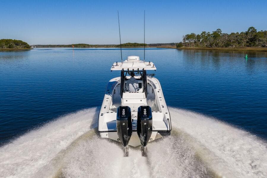 2023 Yellowfin 32 Offshore