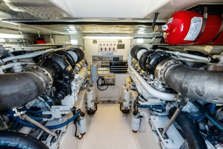 2006 Cabo 45 Express