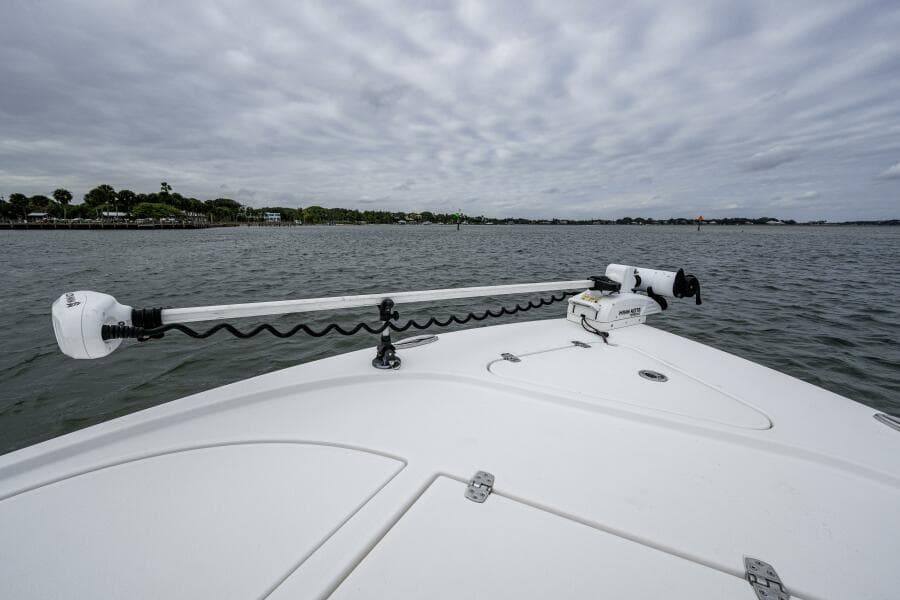 2022 Blazer Bay 2700 Hybrid