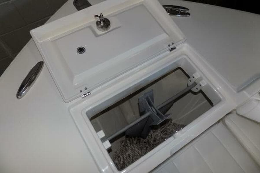 Regulator 34 - WIN PER DAY - Bow Anchor Locker