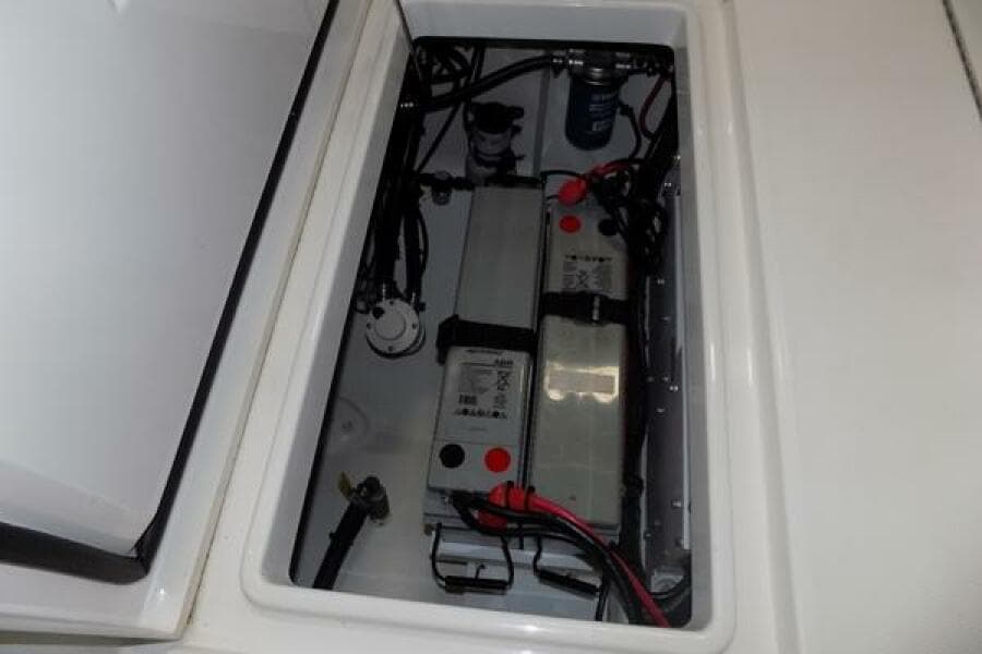 Regulator 34 - WIN PER DAY - Battery Compartment