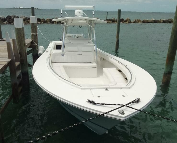 Regulator 34 - WIN PER DAY - Bow Profile