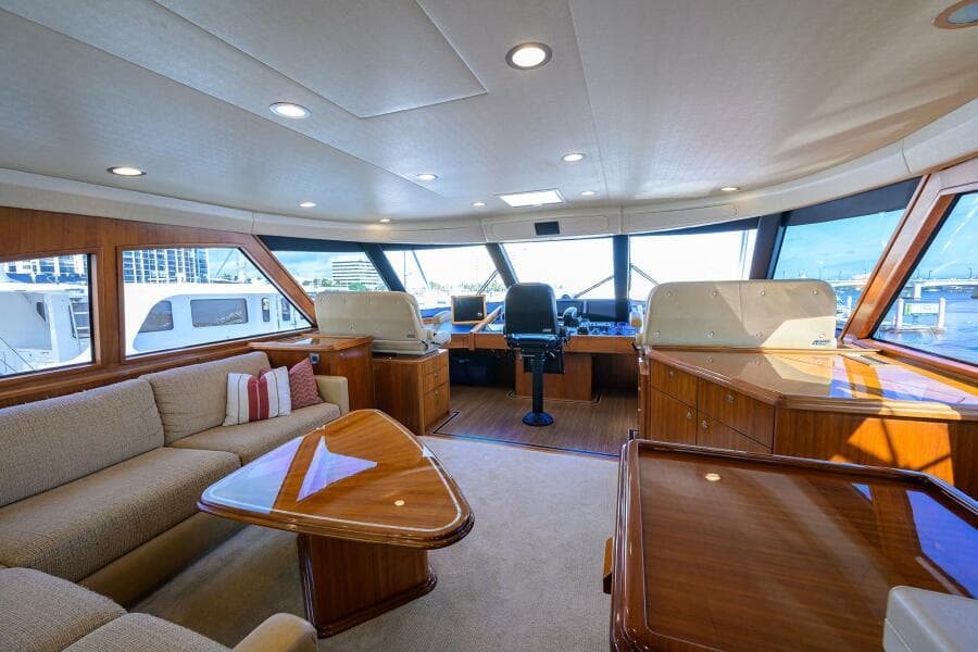Viking  92 SPECULATOR - Skybridge Helm Lounge