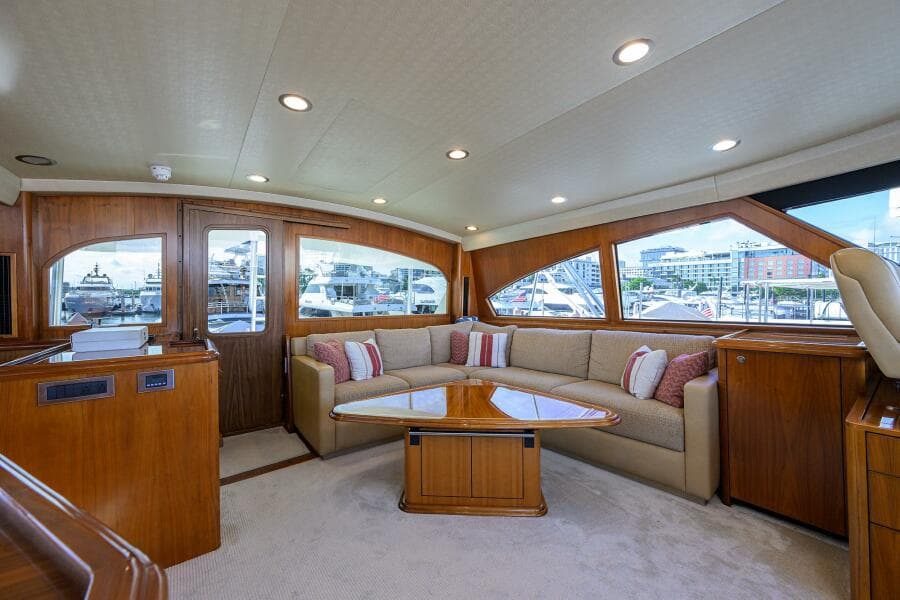 Viking  92 SPECULATOR - Skybridge Helm Lounge