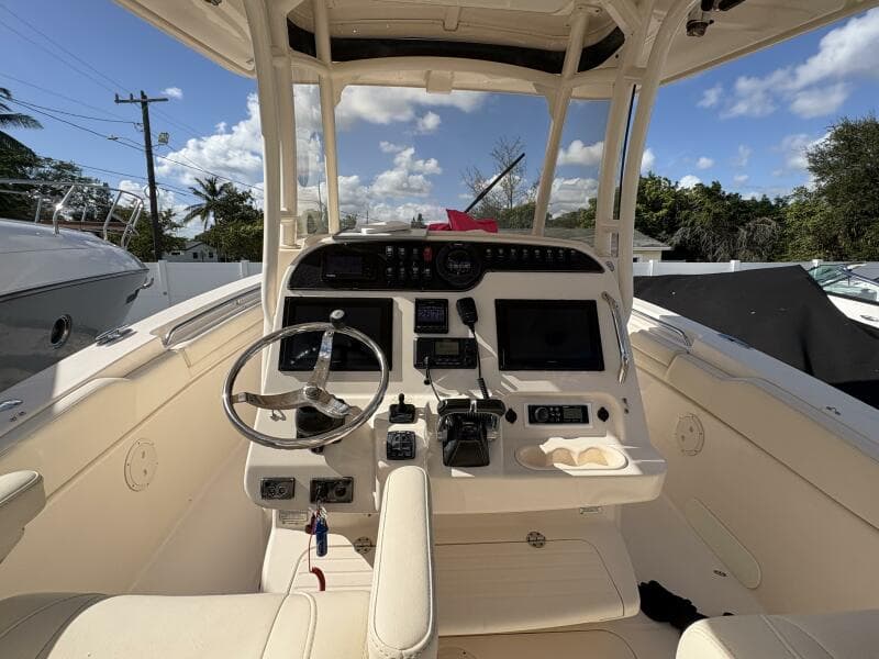 2018 Grady-White Canyon 306