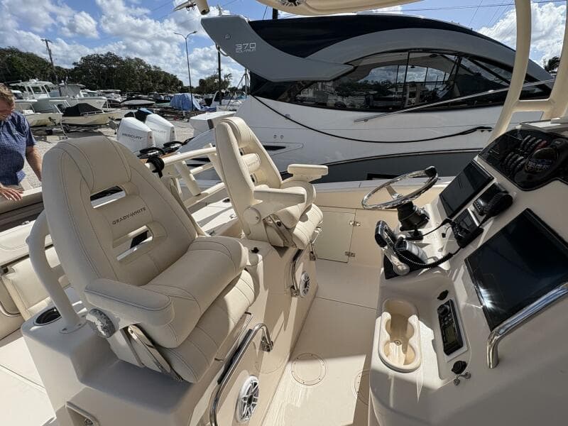 2018 Grady-White Canyon 306