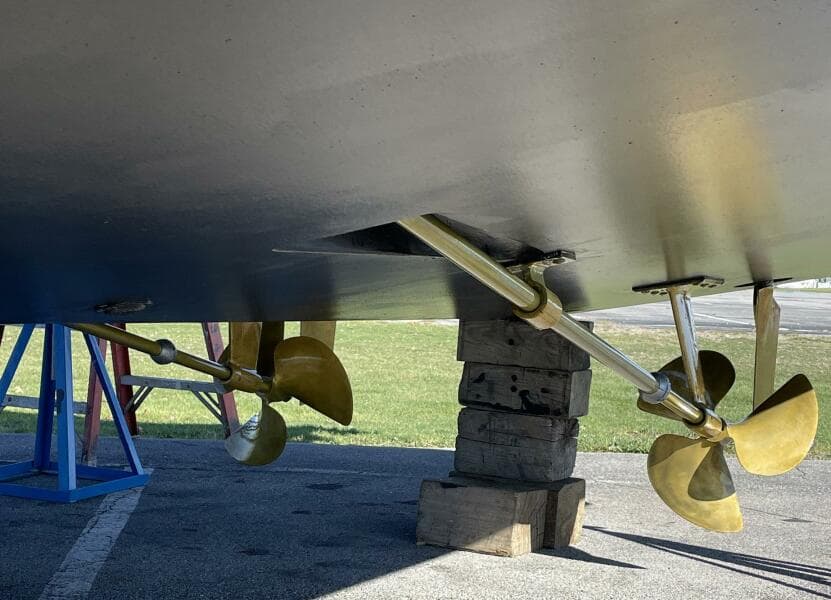 2013 Carver C-34 Command Bridge