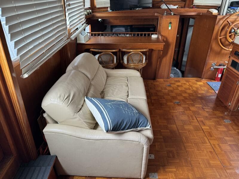 44' Marine Trader Salon Convertible Sofa