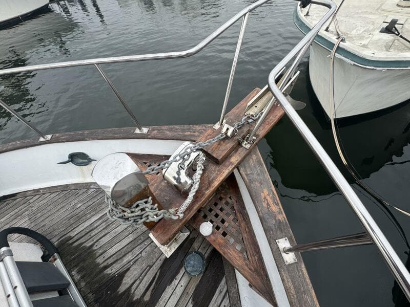 44' Marine Trade Anchor / Windlass