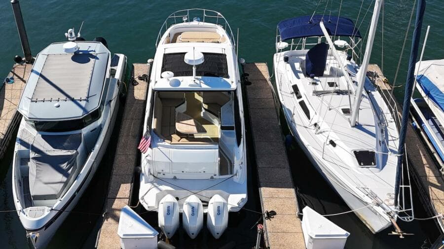 2023 Sea Ray 320 Outboard