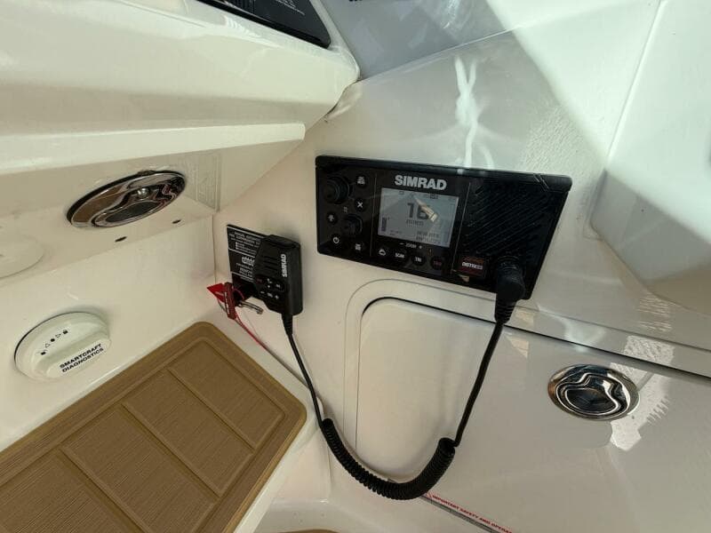 2023 Sea Ray 320 Outboard