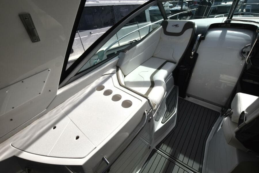2017 Monterey 355 Sport Yacht
